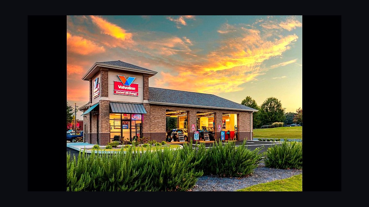 Should I open or buy a Valvoline Instant Oil Change franchise in 2027?
