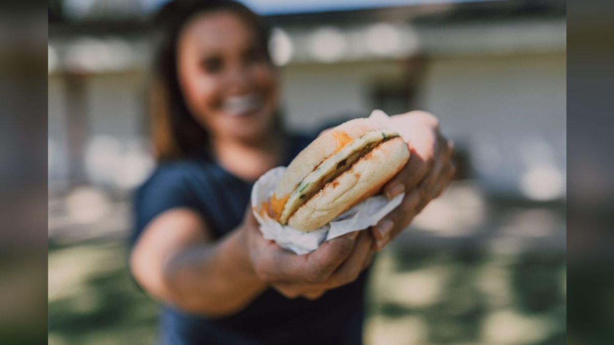 Should I open or buy a Whataburger franchise in 2027 — figure 3