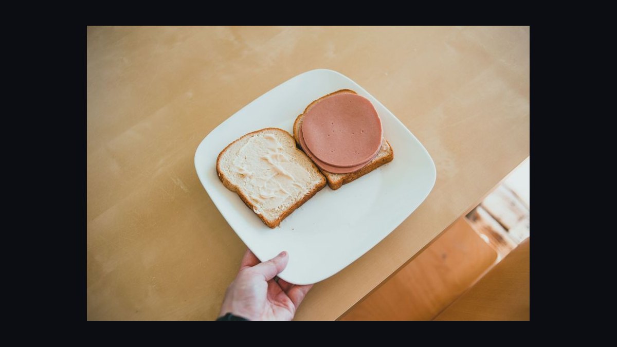 Should I open or buy a Wienerschnitzel franchise in 2027 — figure 2