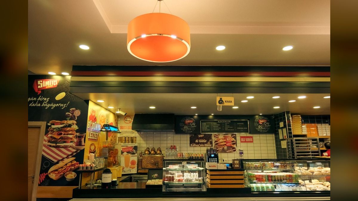 Should I open or buy a Schlotzsky's franchise in 2027?