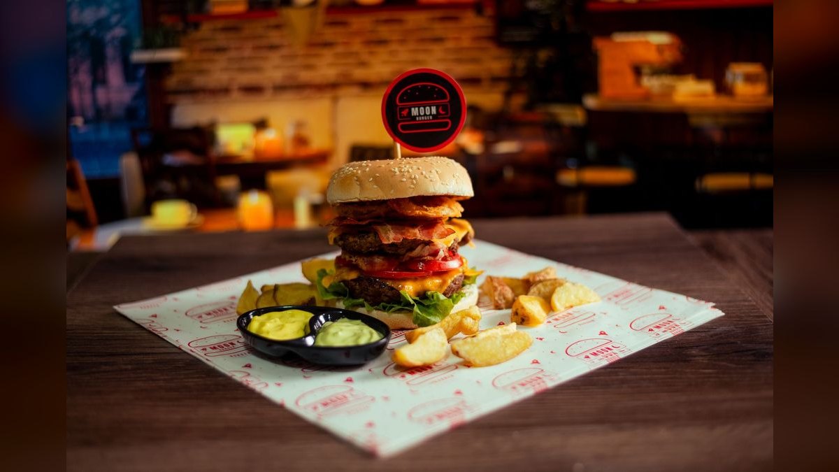 Should I open or buy a Carl's Jr franchise in 2027 — figure 3