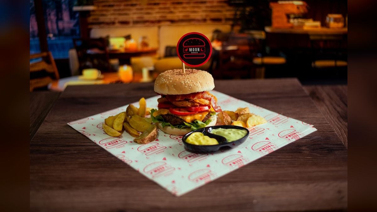 Should I open or buy a Carl's Jr franchise in 2027 — figure 5