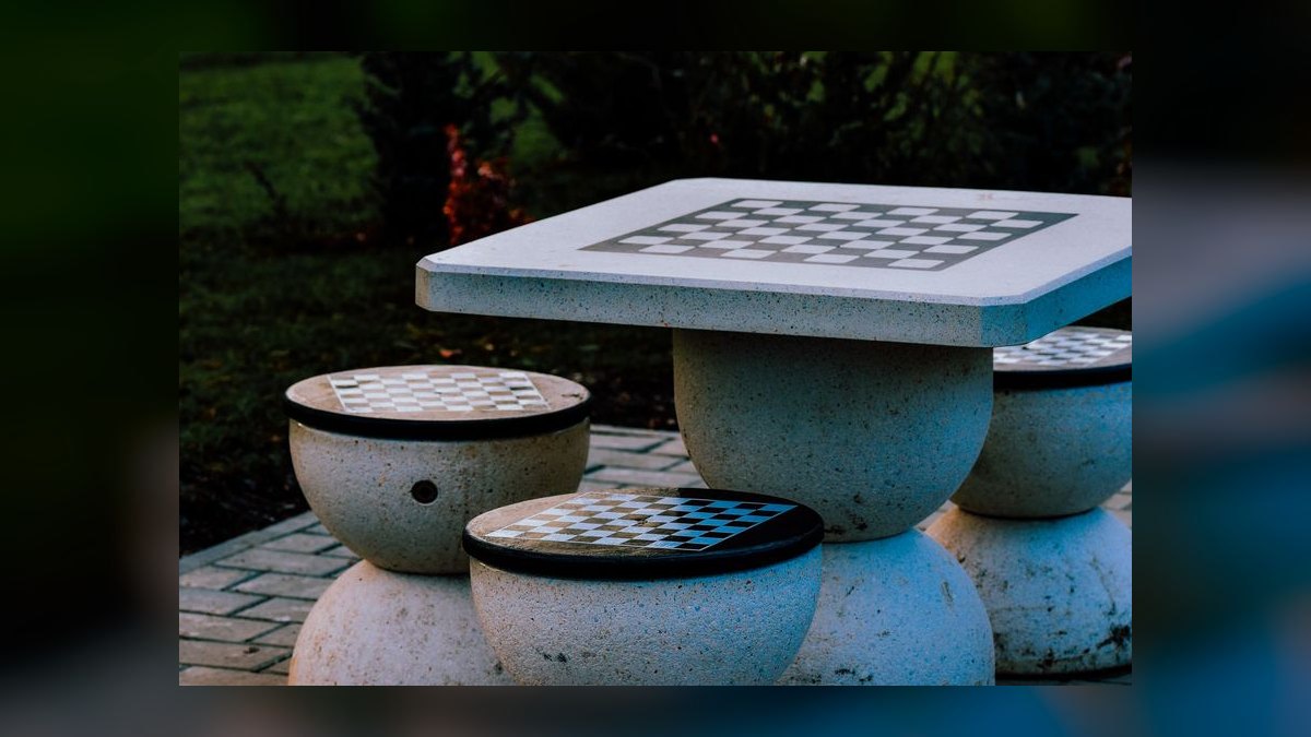 Should I open or buy a Checkers franchise in 2027 — figure 8