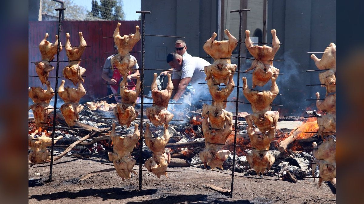 Should I open or buy a Church's Chicken franchise in 2027?