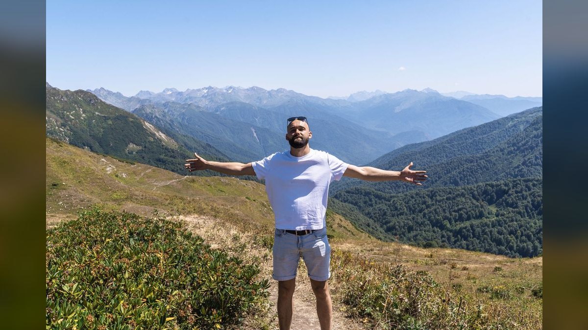 Should I open or buy a Mountain Mike's Pizza franchise in 2027?