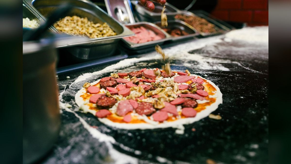 Should I open or buy a Donatos Pizza franchise in 2027 — figure 1