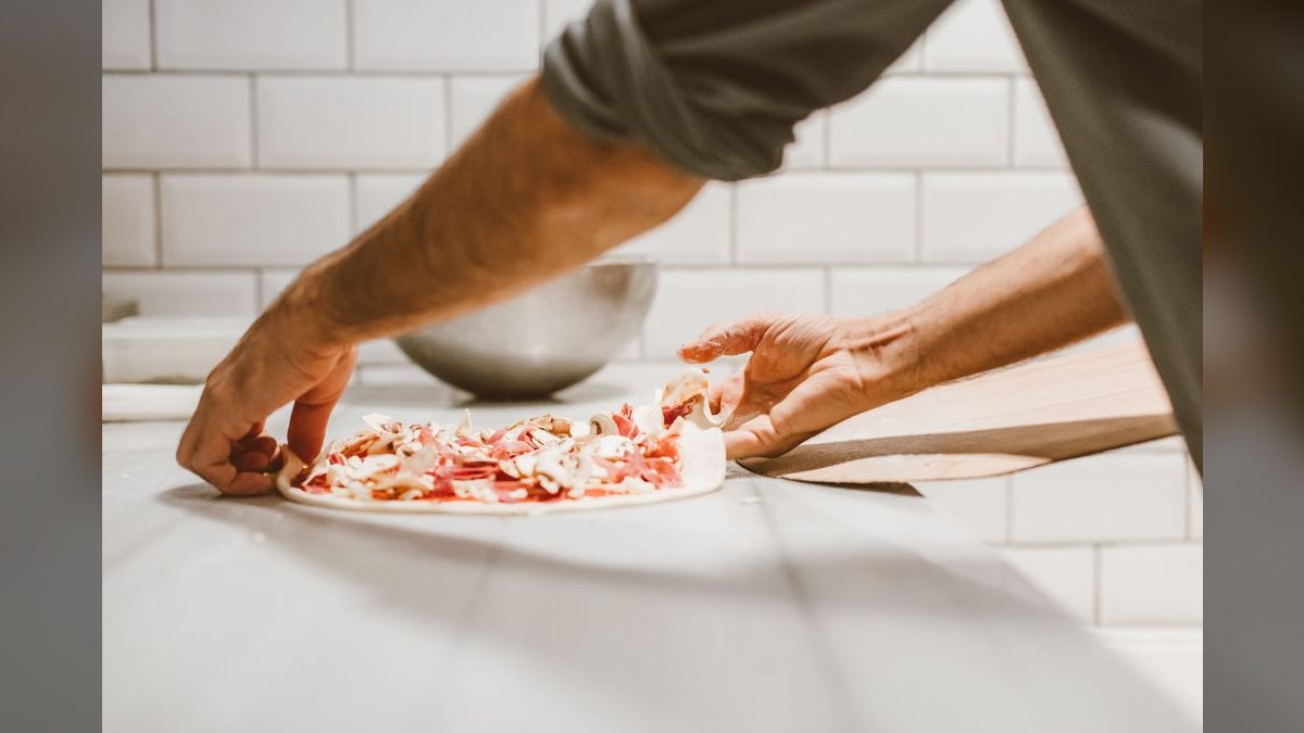 Should I open or buy a Donatos Pizza franchise in 2027 — figure 5