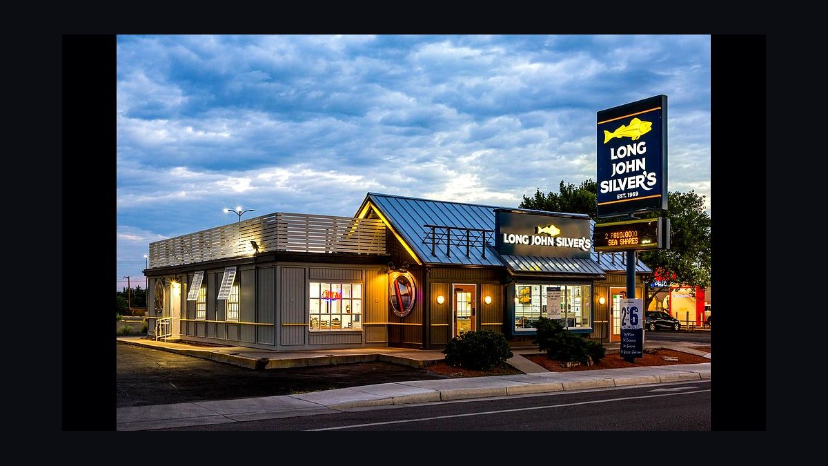 Should I open or buy a Long John Silver's franchise in 2027?