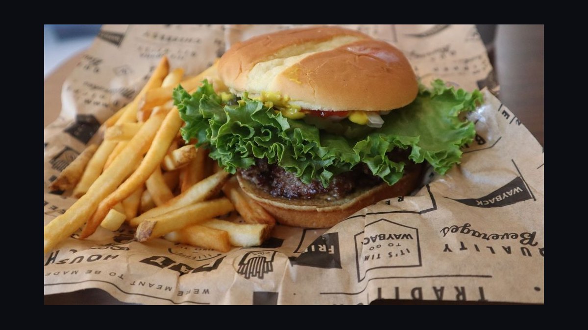 Should I open or buy a Charleys Cheesesteaks franchise in 2027 — figure 9