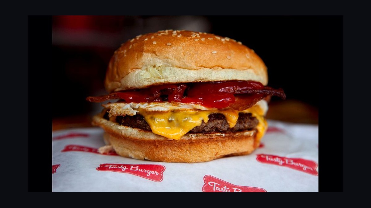 Should I open or buy a Tasty Burger franchise in 2027?