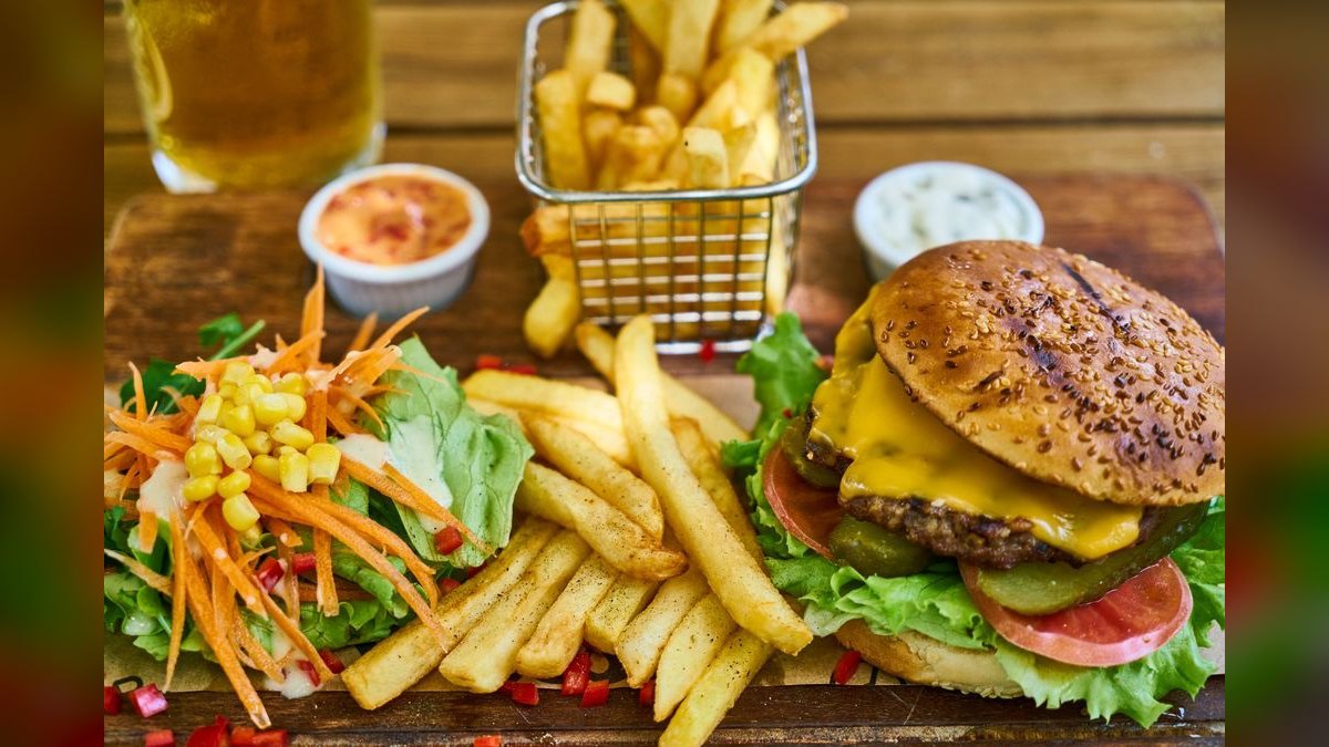 Should I open or buy a Fatburger franchise in 2027 — figure 2