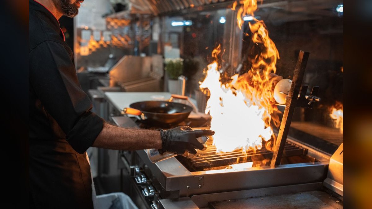 Should I open or buy a Moe's Southwest Grill franchise in 2027 — figure 2