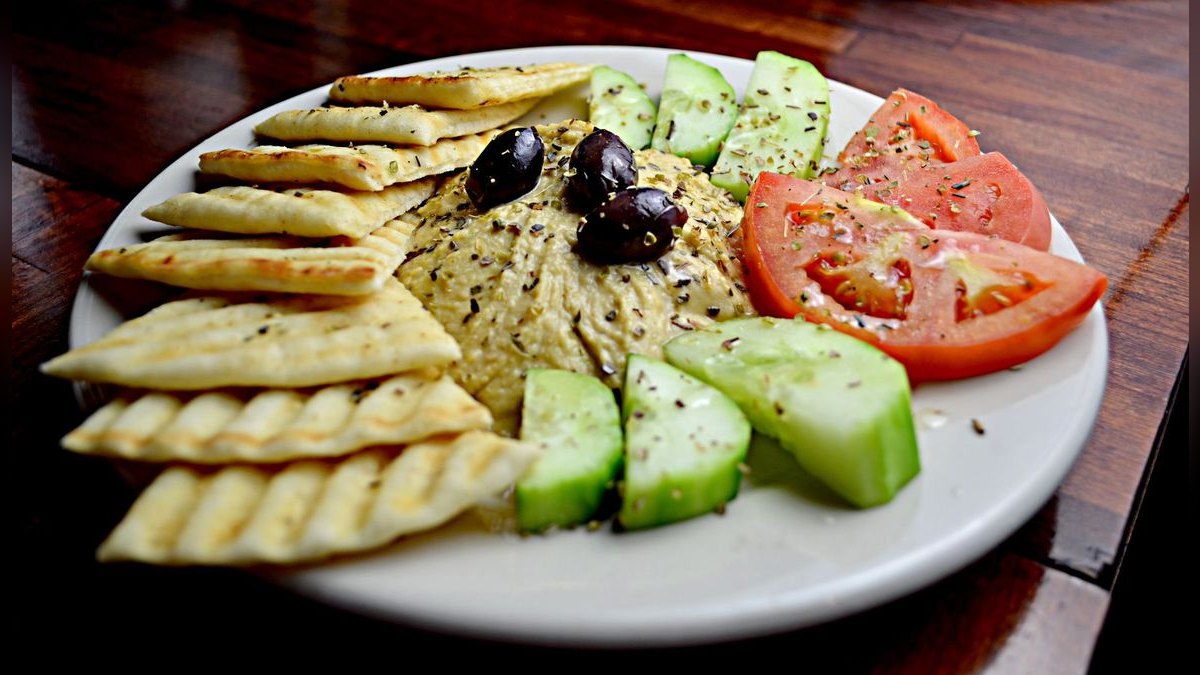 Should I open or buy a Garbanzo Mediterranean franchise in 2027 — figure 2