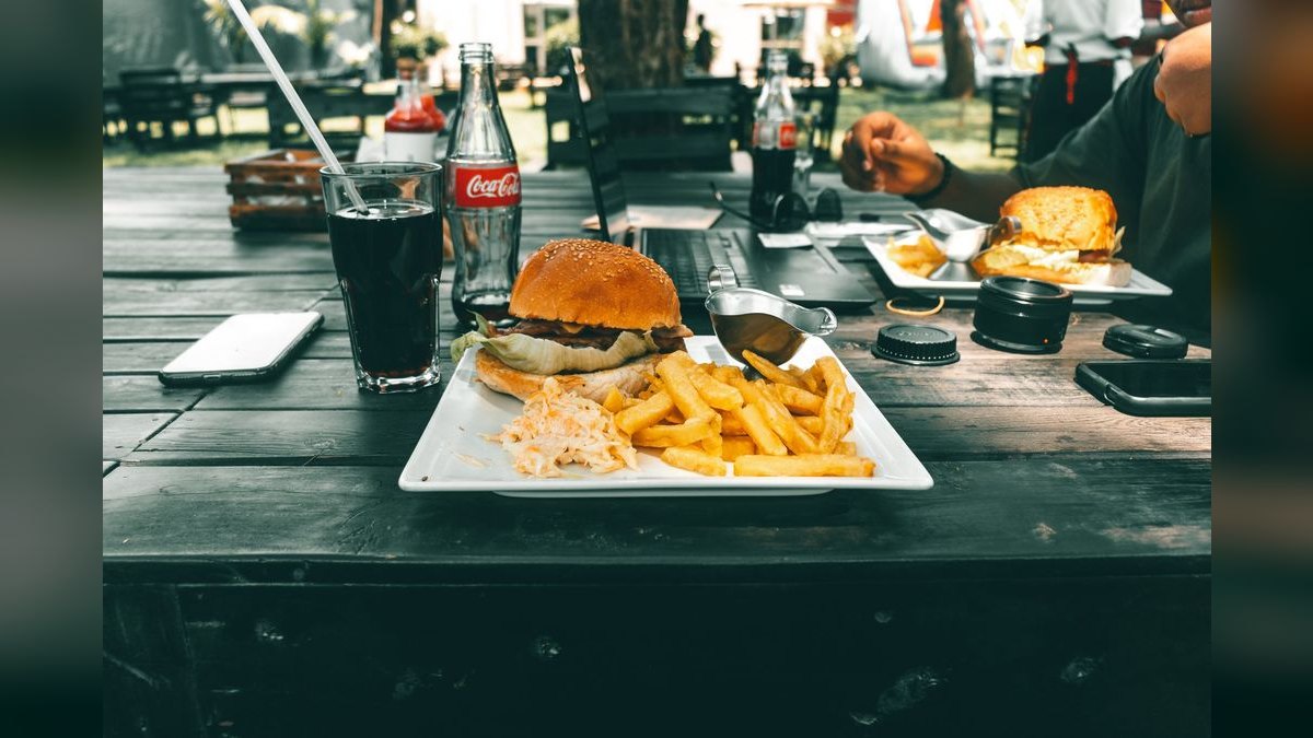 Should I open or buy an Applebee's franchise in 2027 — figure 4