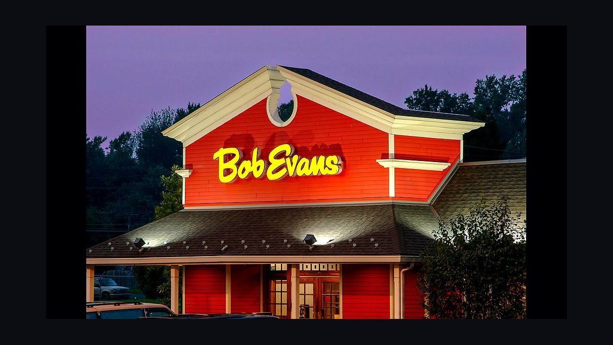 Should I open or buy a Bob Evans franchise in 2027?