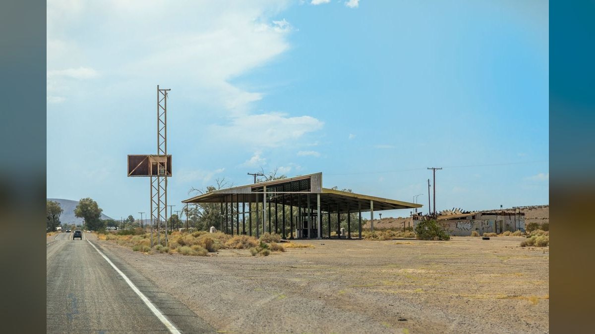 Should I open or buy a Logan's Roadhouse franchise in 2027 — figure 3