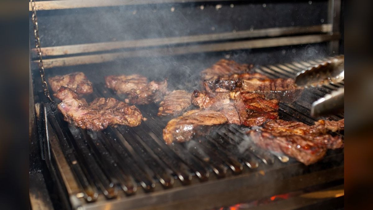 Should I open or buy an Outback Steakhouse franchise in 2027 — figure 1