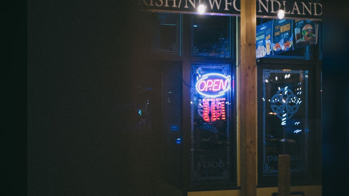Should I open or buy a Bennigan's franchise in 2027 — figure 2