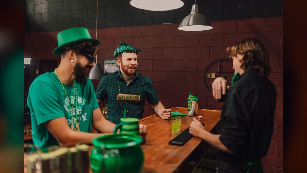 Should I open or buy a Bennigan's franchise in 2027 — figure 3