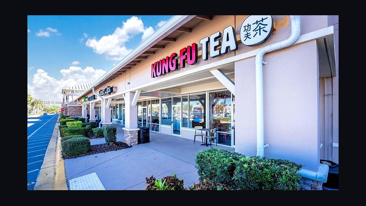 Should I open or buy a Kung Fu Tea franchise in 2027?