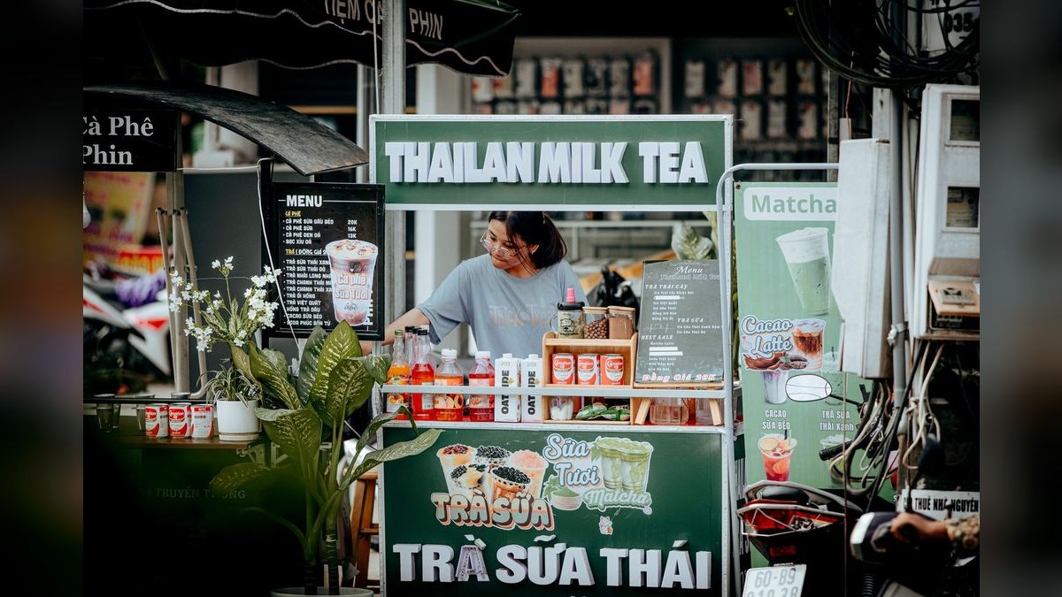 Should I open or buy a Sharetea franchise in 2027?