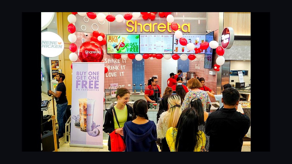 Should I open or buy a Sharetea franchise in 2027?