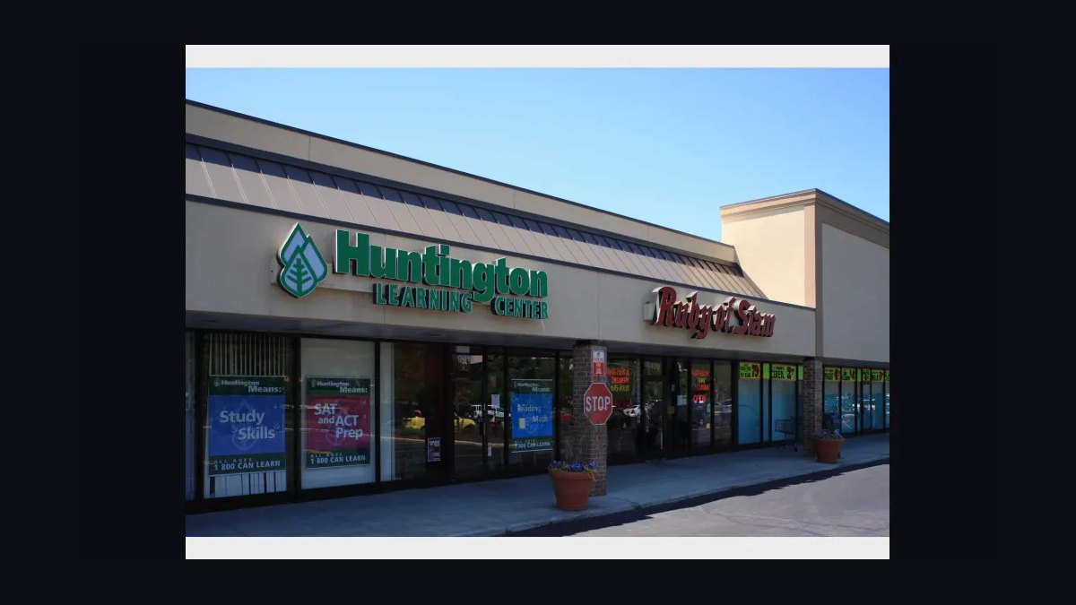 Should I open or buy a Huntington Learning Center franchise in 2027?