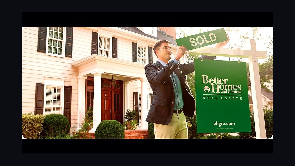 Should I open or buy a Better Homes and Gardens Real Estate franchise in 2027?