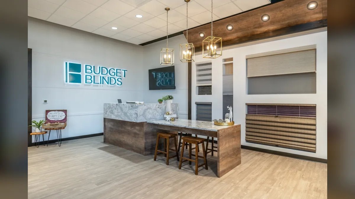 Should I open or buy a Budget Blinds franchise in 2027 — figure 5