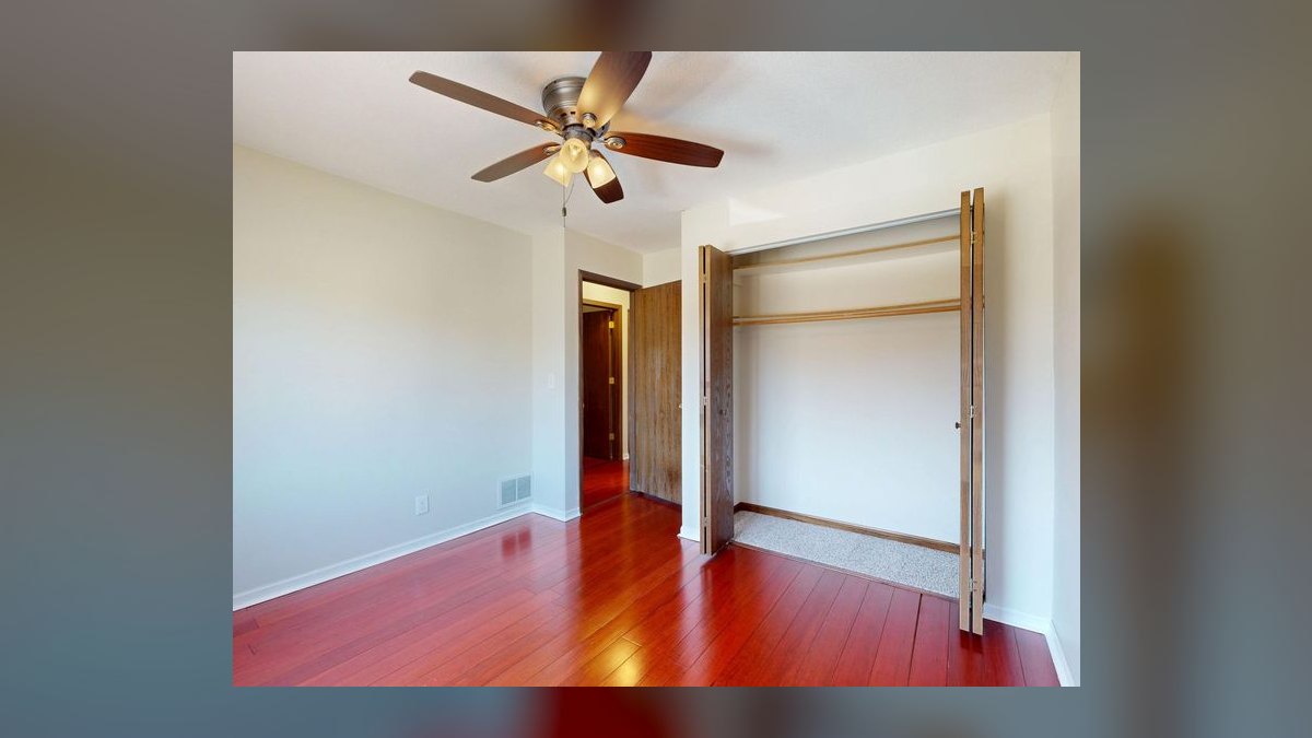 Should I open or buy a Closet Factory franchise in 2027 — figure 10
