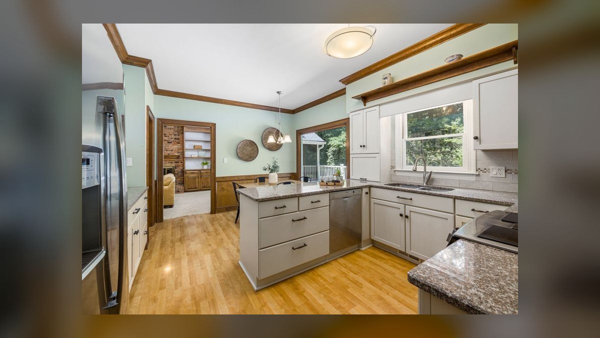 Should I open or buy a Granite Garage Floors franchise in 2027 — figure 10