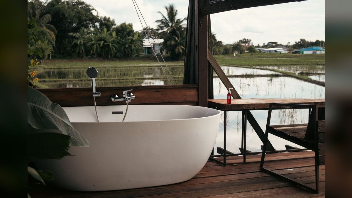 Should I open or buy a Re-Bath franchise in 2027 — figure 1