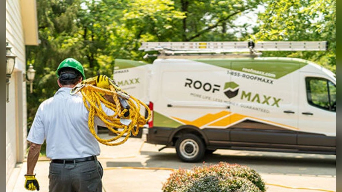 Should I open or buy a Roof Maxx franchise in 2027 — figure 1
