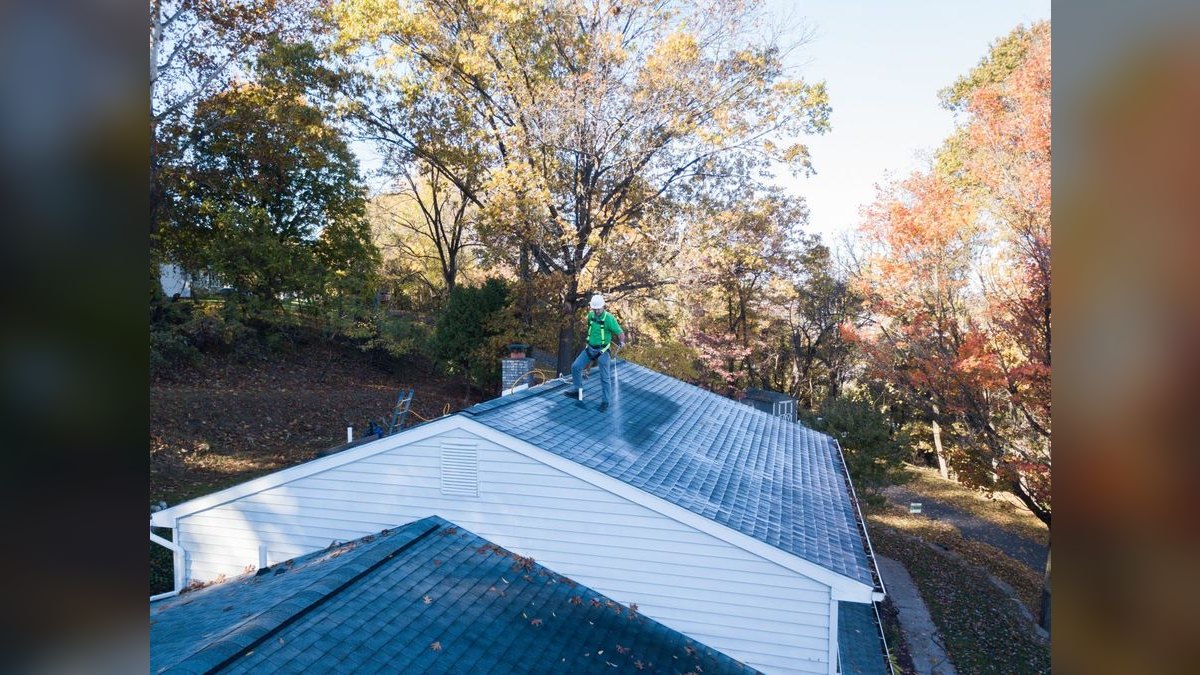 Should I open or buy a Roof Maxx franchise in 2027 — figure 6