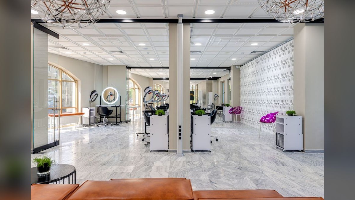 Should I open or buy a MY SALON Suite franchise in 2027 — figure 4