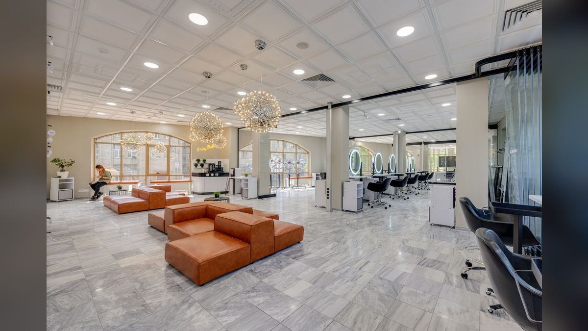 Should I open or buy a MY SALON Suite franchise in 2027 — figure 5