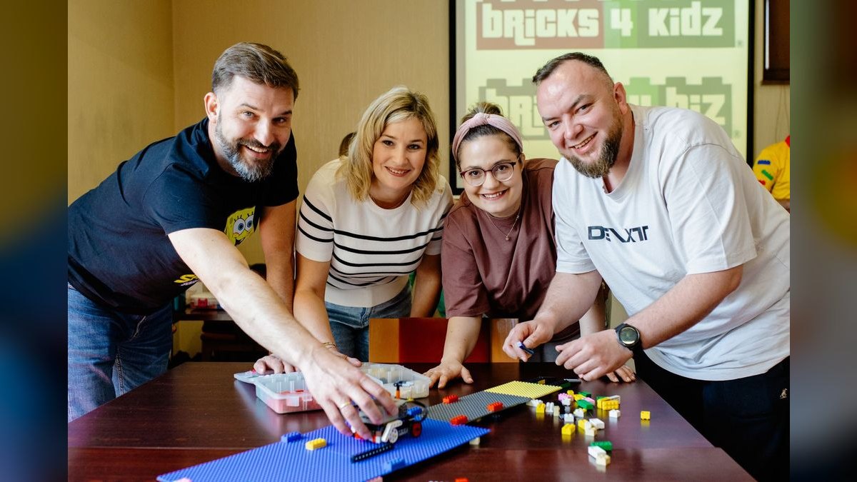 Should I open or buy a Bricks 4 Kidz franchise in 2027 — figure 3