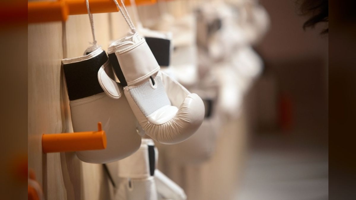 Should I open or buy a Rumble Boxing franchise in 2027?