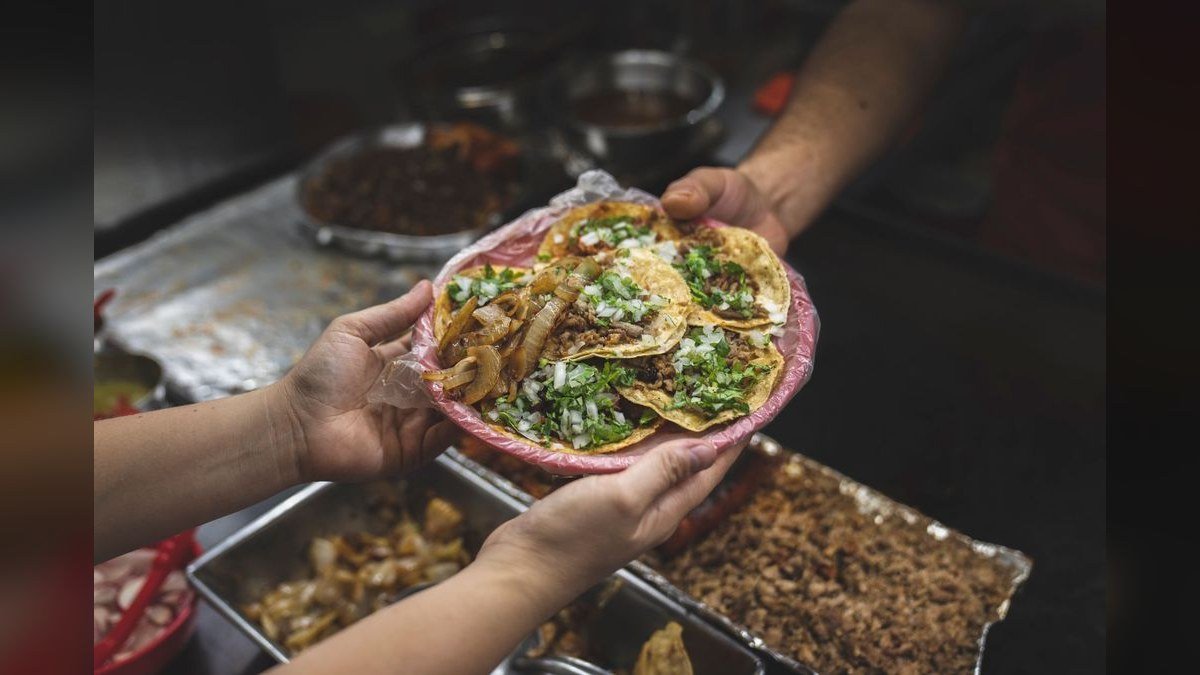 Should I open or buy a Del Taco franchise in 2027?