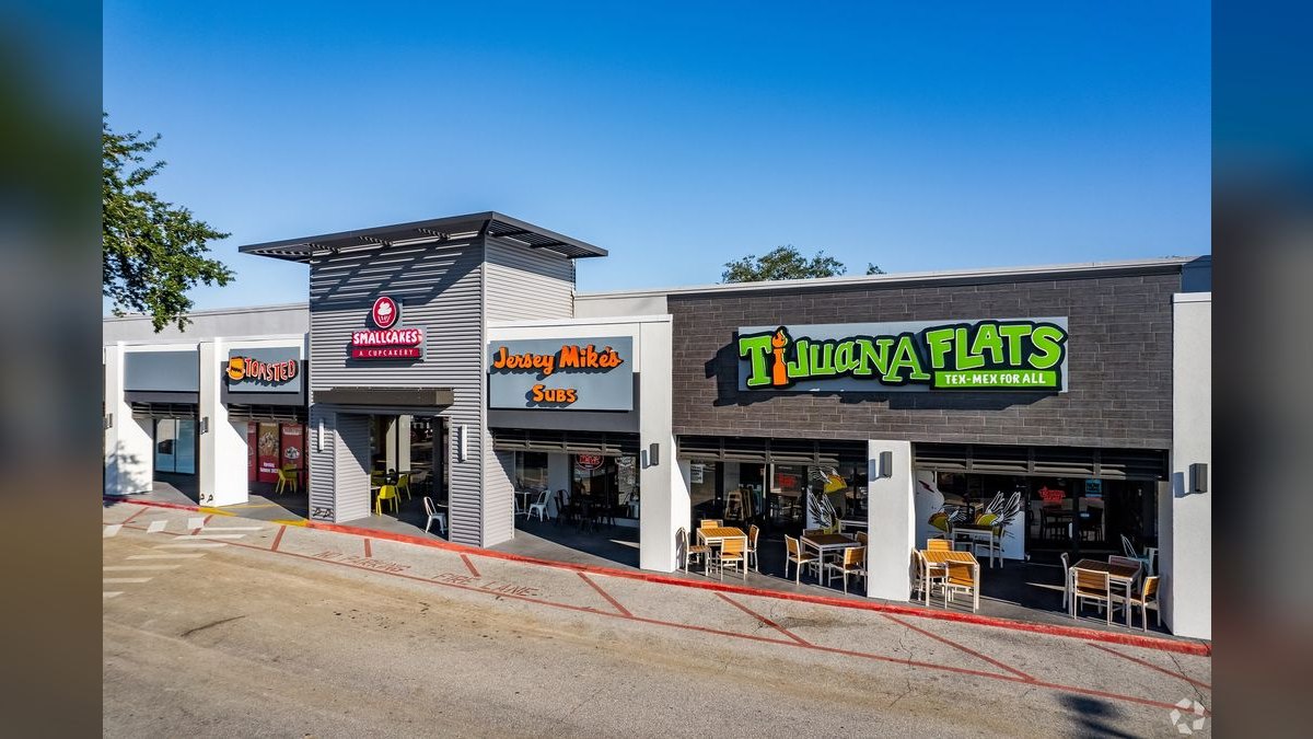 Should I open or buy a Tijuana Flats franchise in 2027 — figure 3