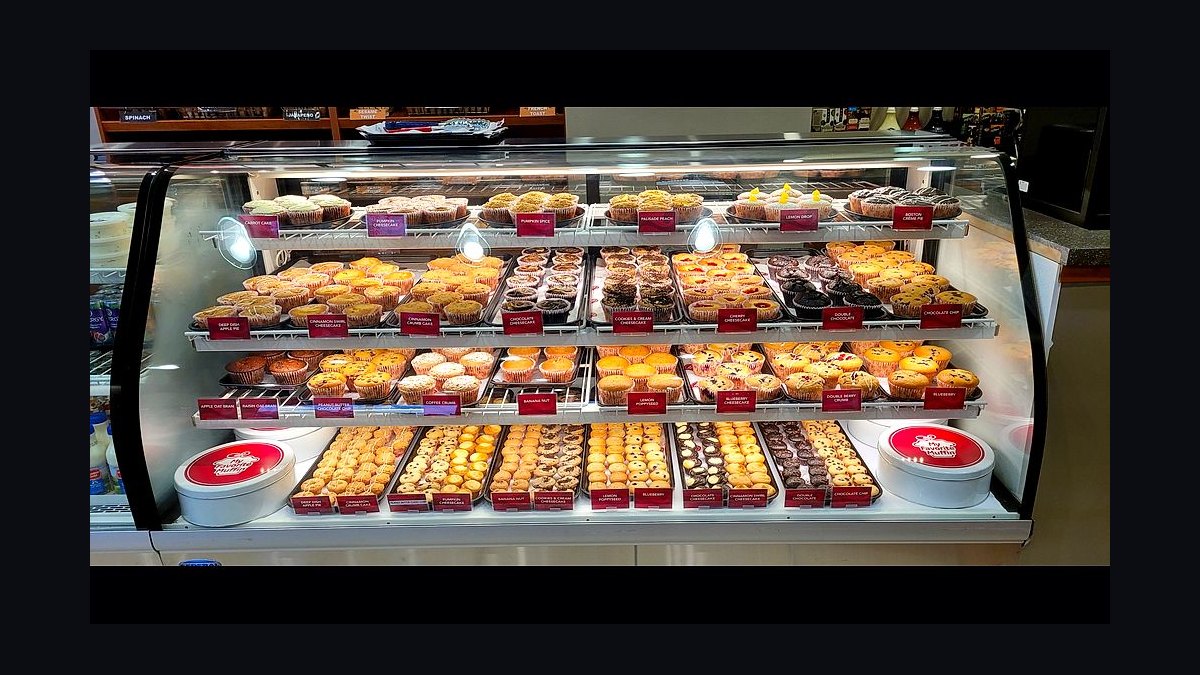 Should I open or buy a Big Apple Bagels franchise in 2027?