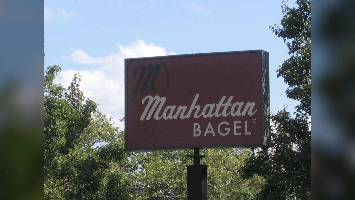 Should I open or buy a Manhattan Bagel franchise in 2027 — figure 4