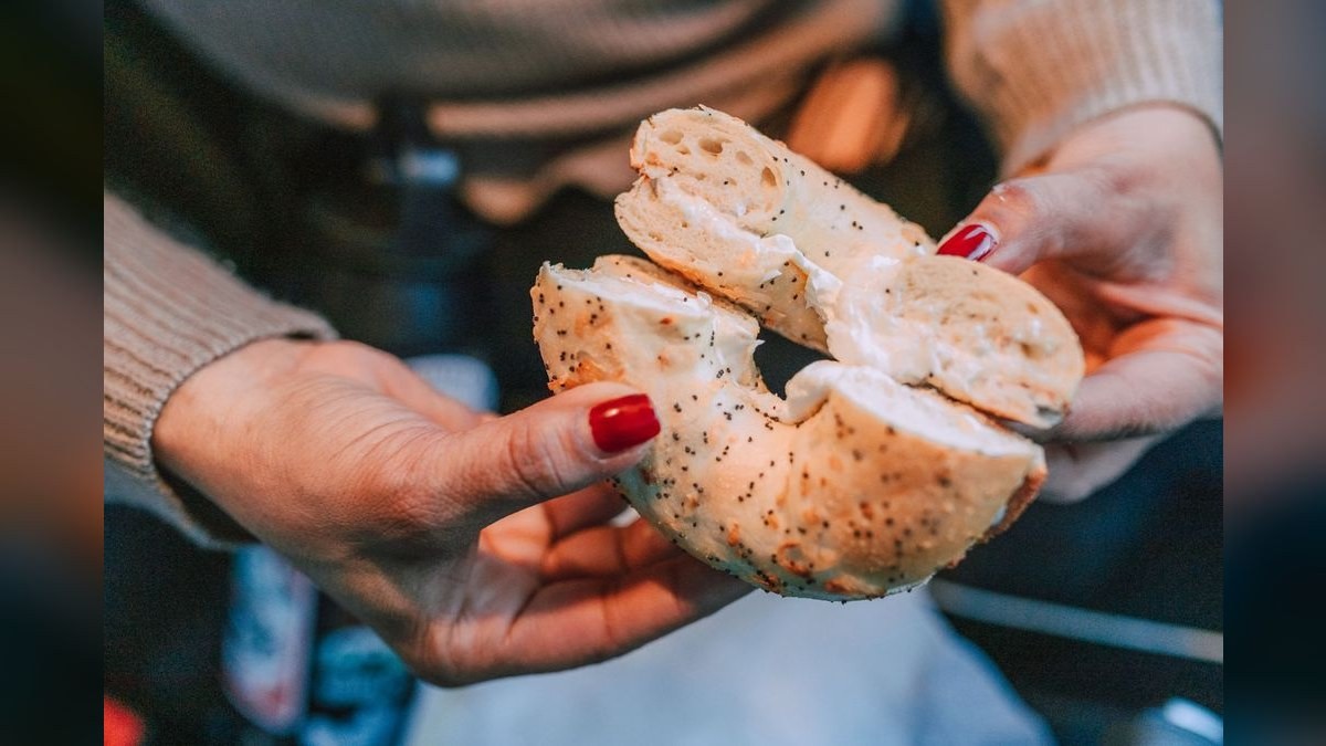 Should I open or buy a Manhattan Bagel franchise in 2027?
