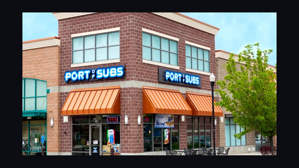 Should I open or buy a Port of Subs franchise in 2027?