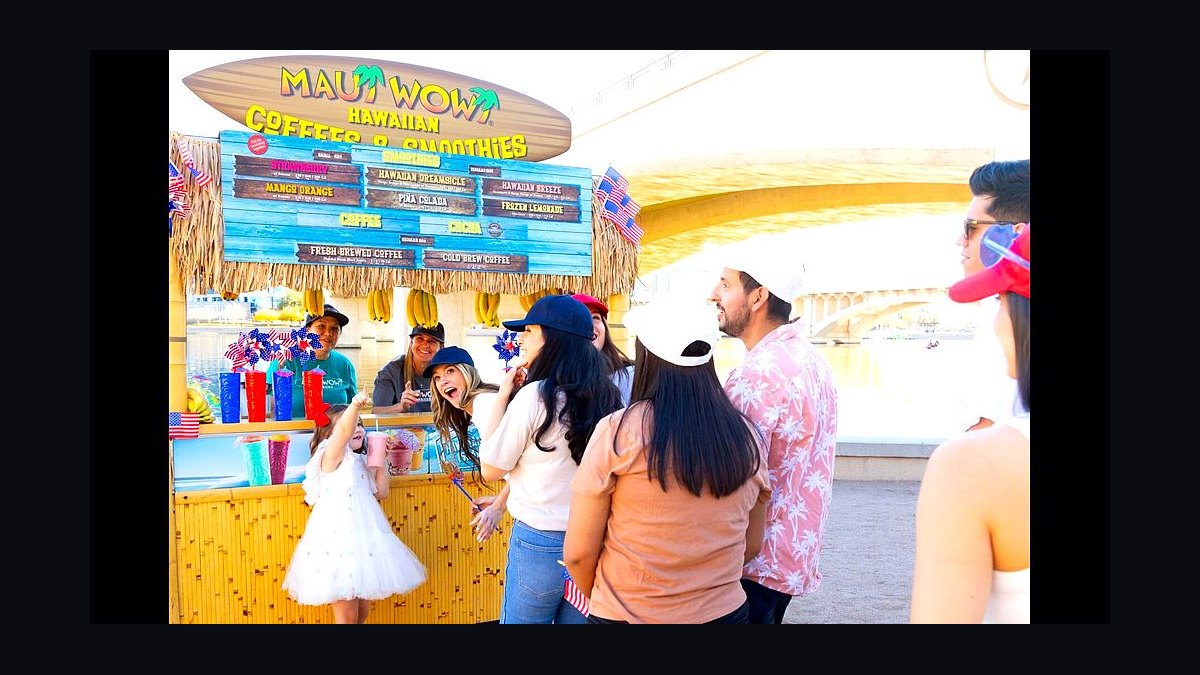 Should I open or buy a Maui Wowi franchise in 2027?