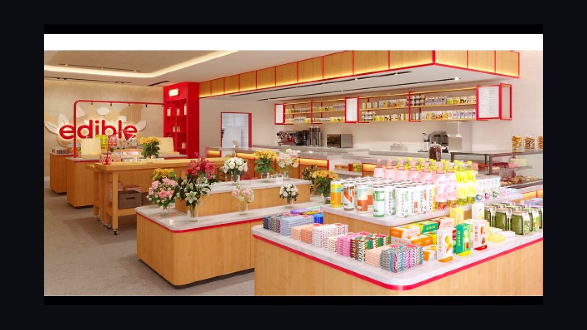 Should I open or buy an Edible Arrangements franchise in 2027?