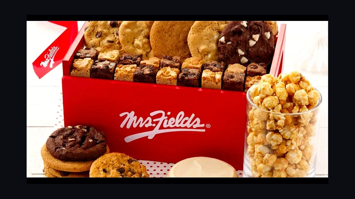 Should I open or buy a Mrs. Fields Cookies franchise in 2027?