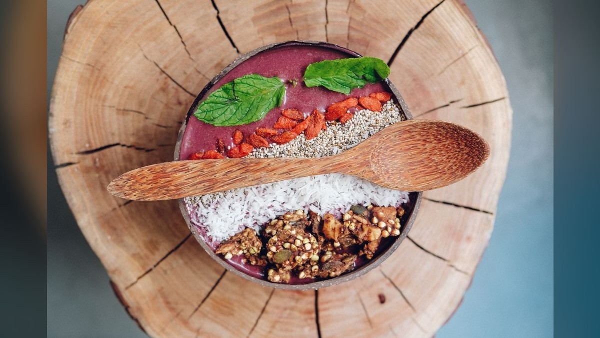 Should I open or buy an Acai bowl franchise — Vitality Bowls — in 2027?