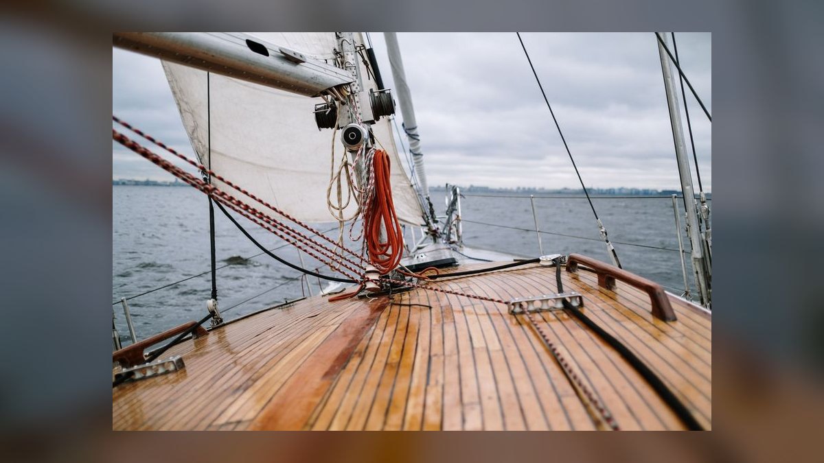Should I open or buy a Nautical Bowls franchise in 2027 — figure 8