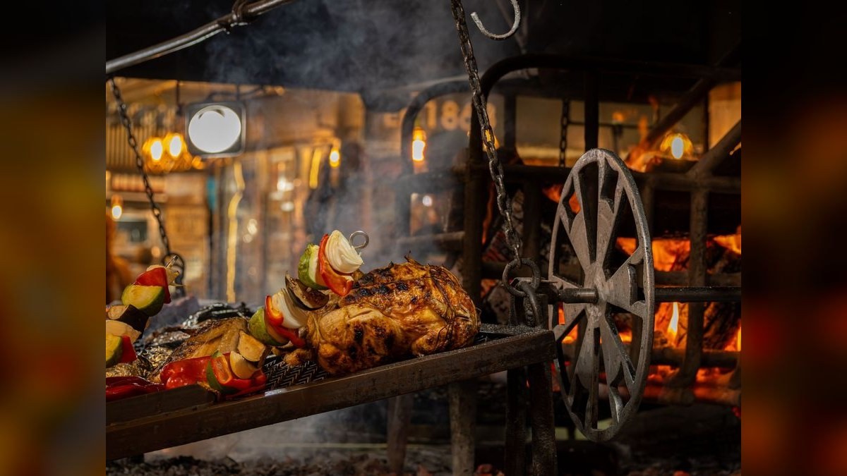 Should I open or buy a Nando's Peri-Peri franchise in 2027?
